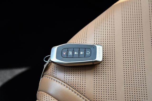 2027 INFINITI QX80 Luxe 4WD