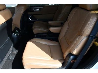2027 INFINITI QX80 Luxe 4WD