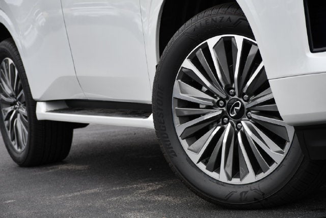 2027 INFINITI QX80 Luxe 4WD