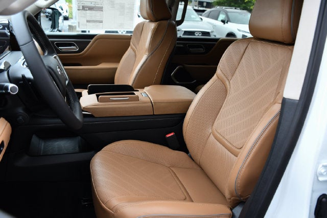 2027 INFINITI QX80 Luxe 4WD