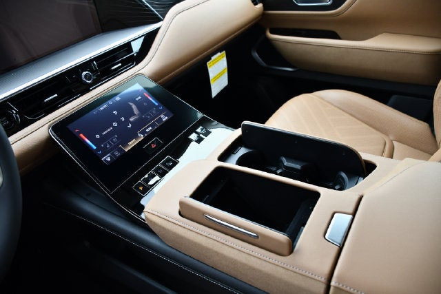 2027 INFINITI QX80 Luxe 4WD