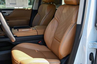 2027 INFINITI QX80 Luxe 4WD