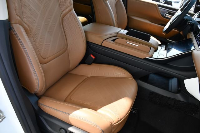 2027 INFINITI QX80 Luxe 4WD