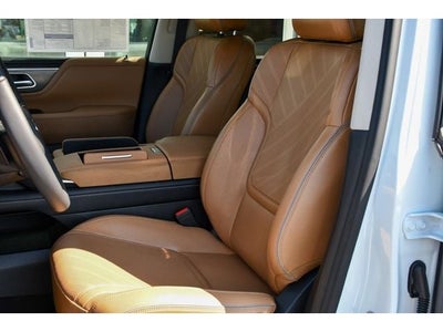 2027 INFINITI QX80 Luxe 4WD