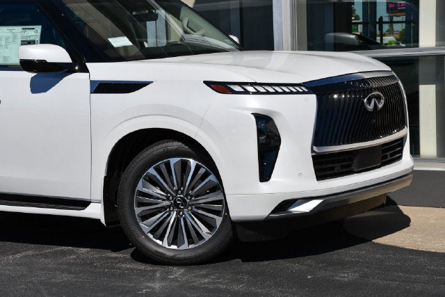 2027 INFINITI QX80 Luxe 4WD