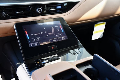2027 INFINITI QX80 Luxe 4WD
