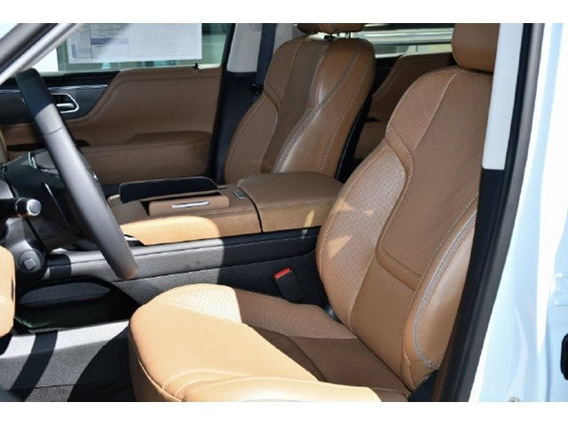 2027 INFINITI QX80 Luxe 4WD