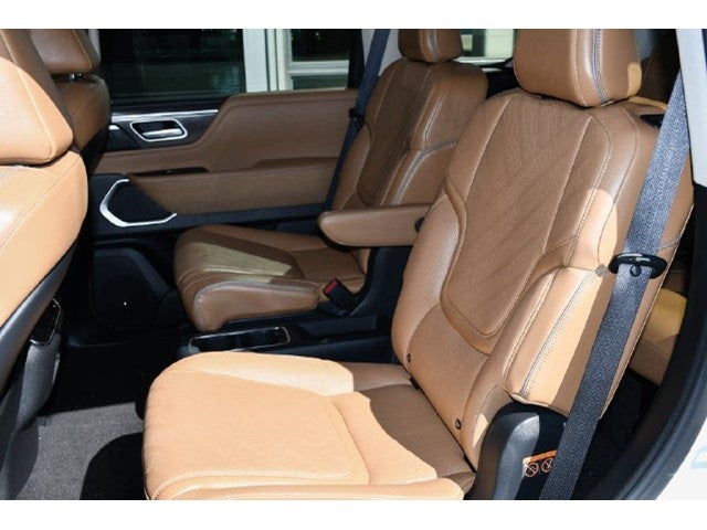 2027 INFINITI QX80 Luxe 4WD