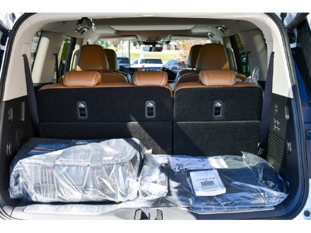 2027 INFINITI QX80 Luxe 4WD