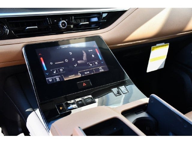2027 INFINITI QX80 Luxe 4WD