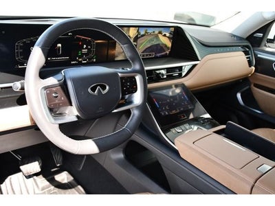 2025 INFINITI QX80 Luxe 4WD