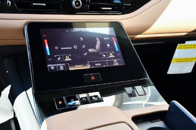 2027 INFINITI QX80 Luxe 4WD
