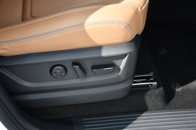 2027 INFINITI QX80 Luxe 4WD