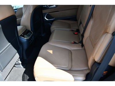2027 INFINITI QX80 Luxe 4WD