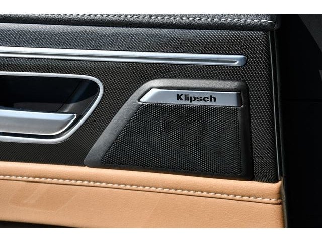 2027 INFINITI QX80 Luxe 4WD