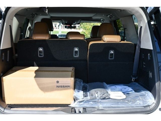 2027 INFINITI QX80 Luxe 4WD