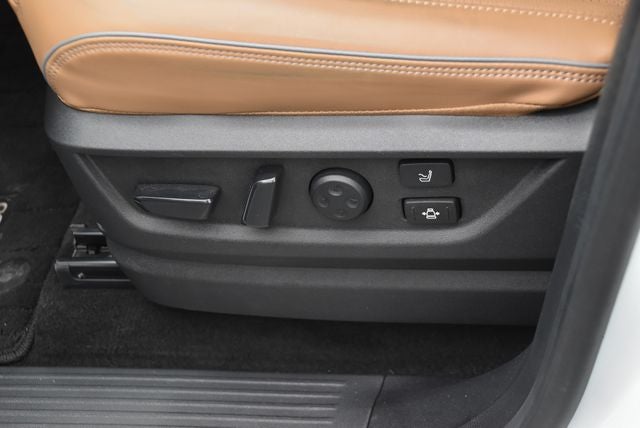 2025 INFINITI QX80 Sensory 4WD