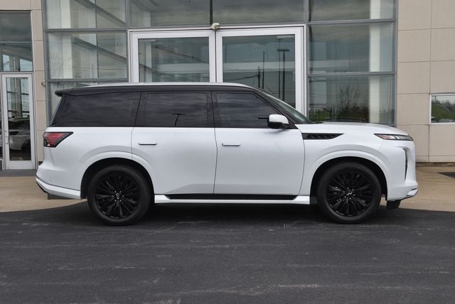 2025 INFINITI QX80 Sensory 4WD