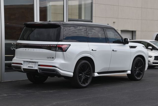 2025 INFINITI QX80 Sensory 4WD