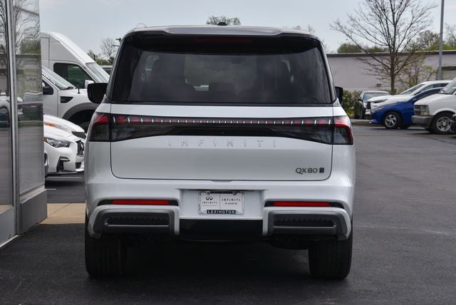 2025 INFINITI QX80 Sensory 4WD