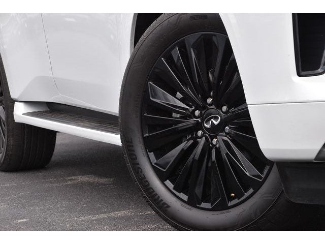 2025 INFINITI QX80 Sensory 4WD