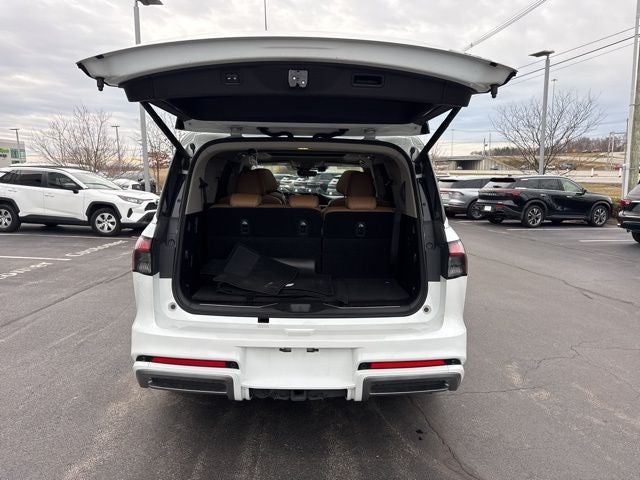 2025 INFINITI QX80 Sensory 4WD