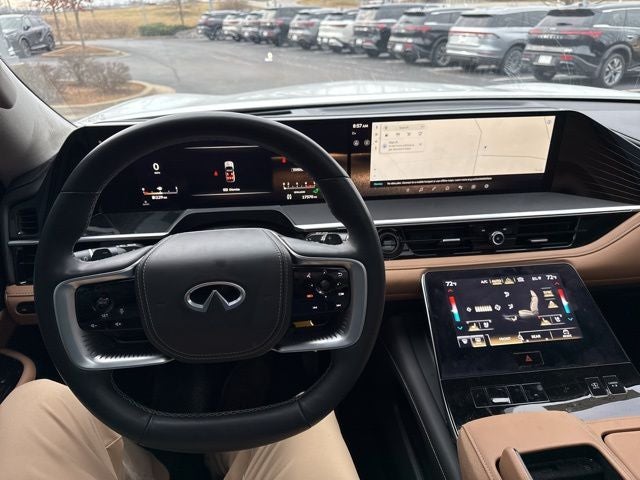 2025 INFINITI QX80 Sensory 4WD