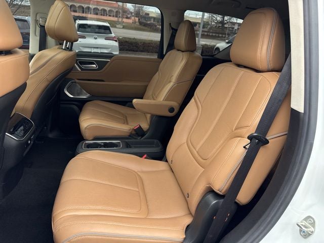 2025 INFINITI QX80 Sensory 4WD