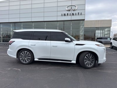 2025 INFINITI QX80 Sensory 4WD