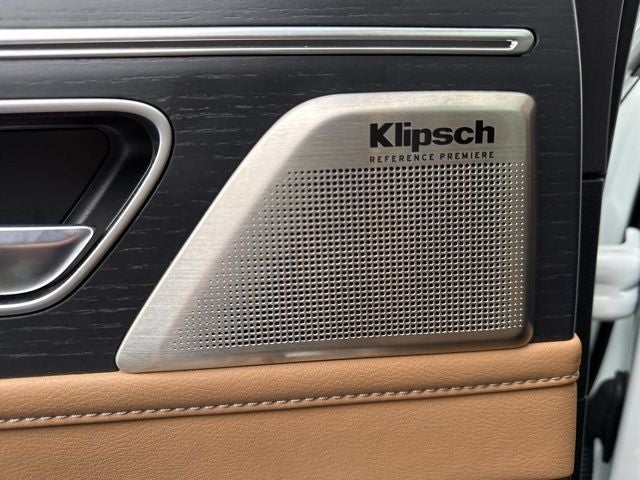 2025 INFINITI QX80 Sensory 4WD