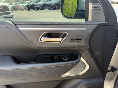 2025 INFINITI QX80 SENSORY