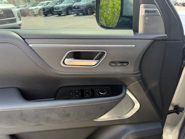 2025 INFINITI QX80 Sensory 4WD