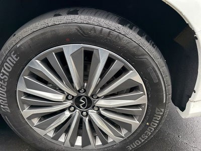 2025 INFINITI QX80 Sensory 4WD