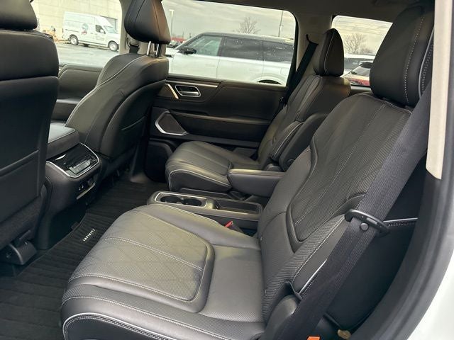 2025 INFINITI QX80 Sensory 4WD