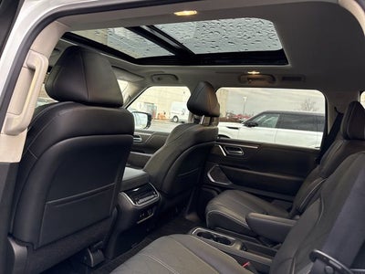 2025 INFINITI QX80 Sensory 4WD