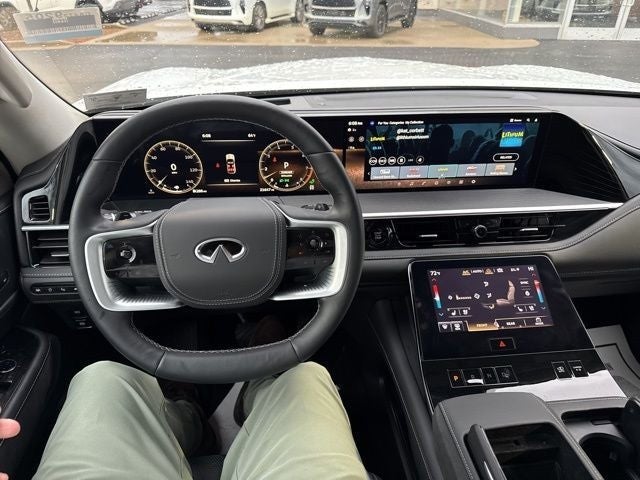 2025 INFINITI QX80 Sensory 4WD