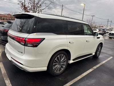 2025 INFINITI QX80 Sensory 4WD