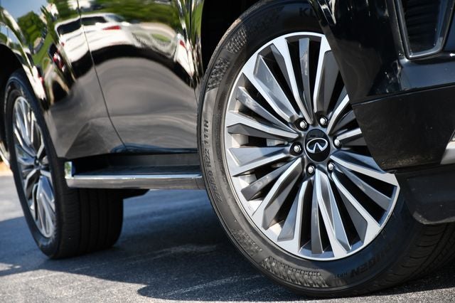 2025 INFINITI QX80 Sensory 4WD