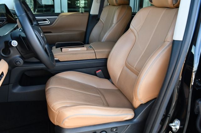 2025 INFINITI QX80 Sensory 4WD