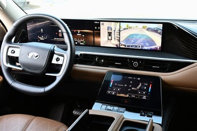 2025 INFINITI QX80 Sensory 4WD
