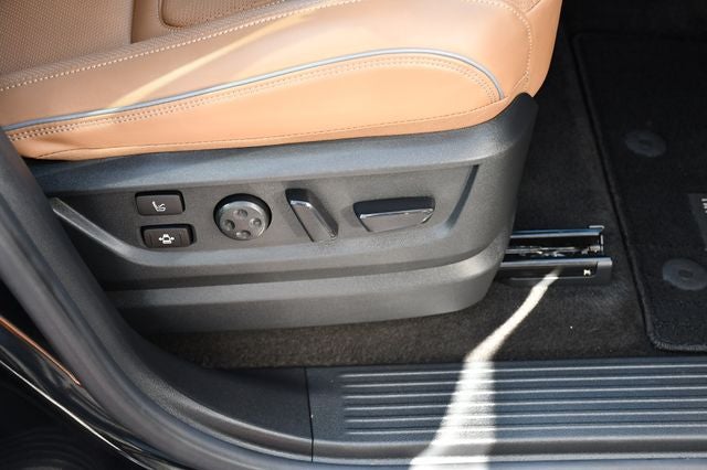 2025 INFINITI QX80 Sensory 4WD