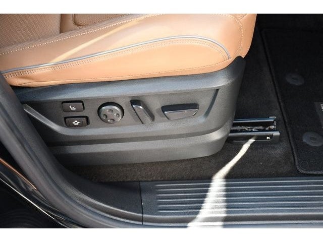 2025 INFINITI QX80 Sensory 4WD