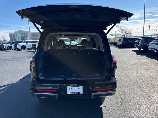 2025 INFINITI QX80 Sensory 4WD