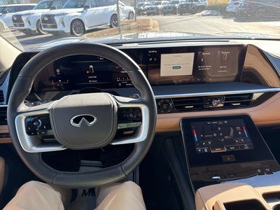 2025 INFINITI QX80 Sensory 4WD