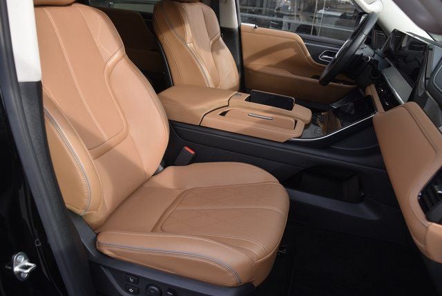 2025 INFINITI QX80 Sensory 4WD