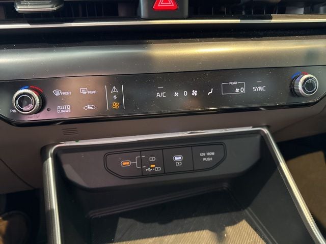 2025 Kia Carnival LXS