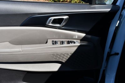 2025 Kia Carnival LXS