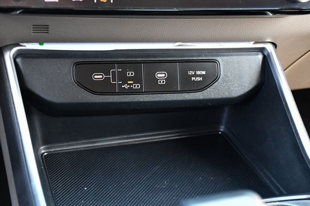 2025 Kia Carnival LXS