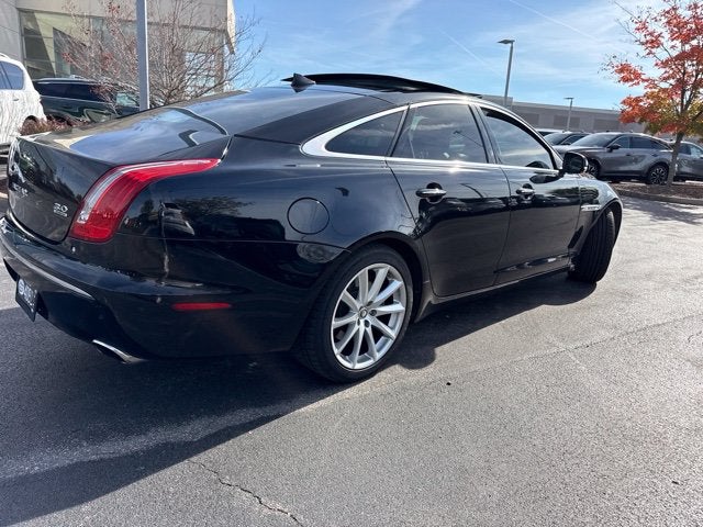 2013 Jaguar XJ Base
