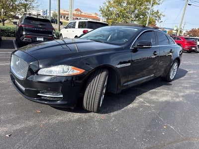 2013 Jaguar XJ Base